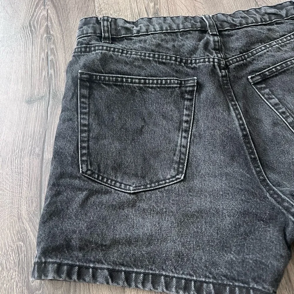 Zara Black Denim Shorts size 32
